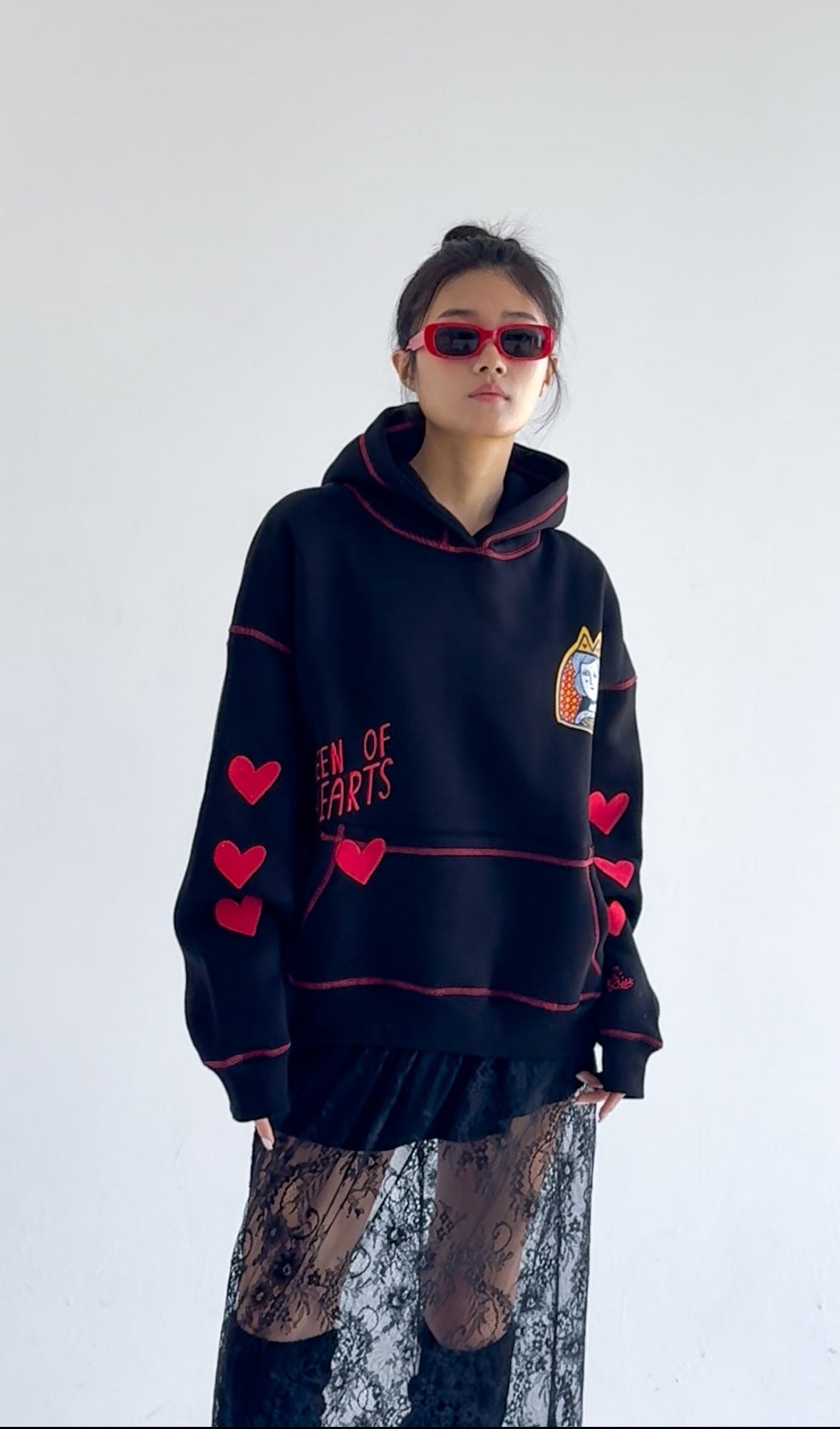 Queen of Hearts - Oversized Fleeced Cotton Hoodie Beepz