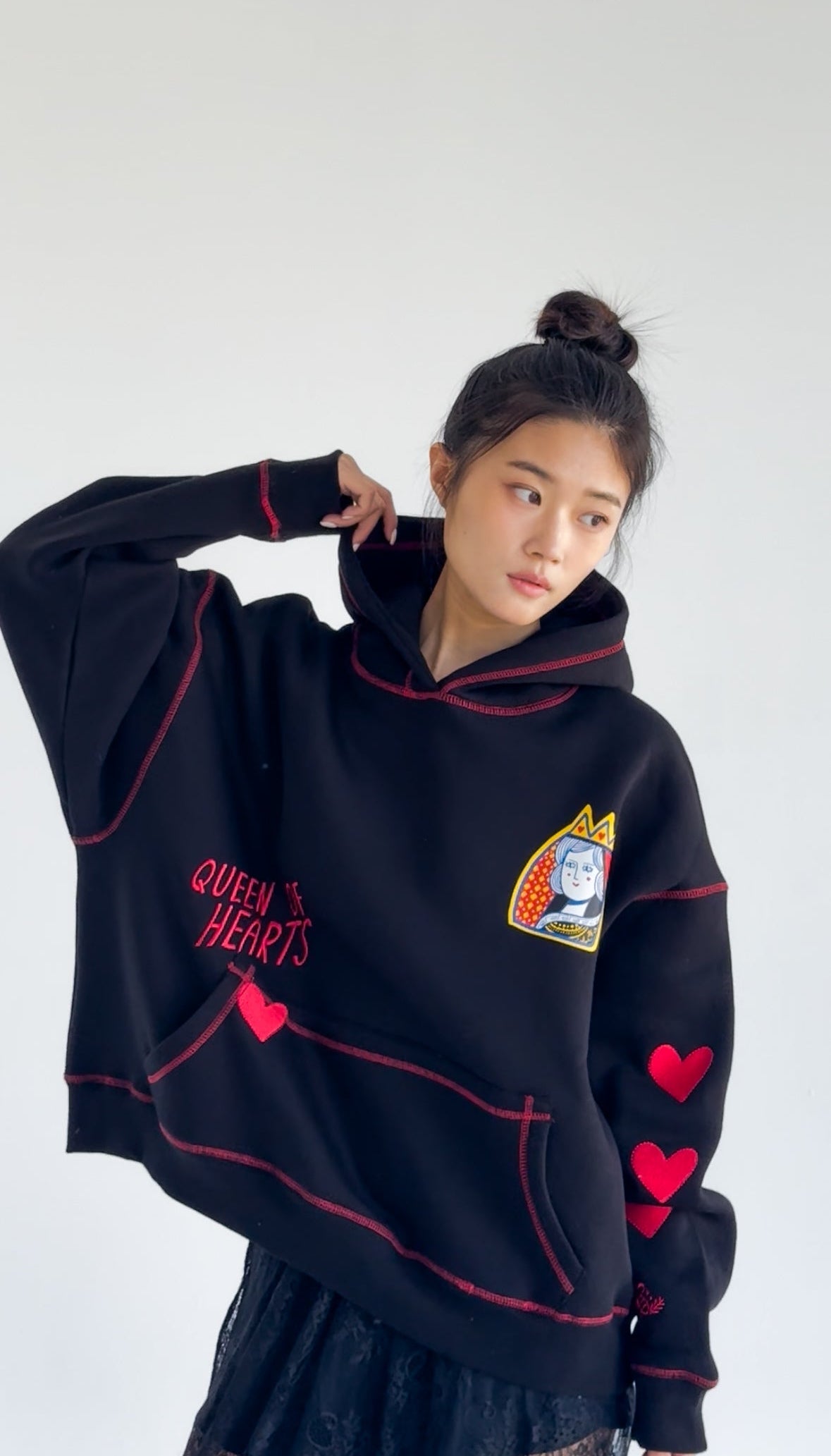 Queen of Hearts - Oversized Fleeced Cotton Hoodie Beepz